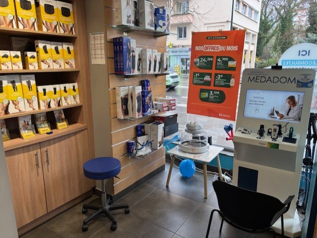 Borne Medadom de téléconsultation en pharmacie